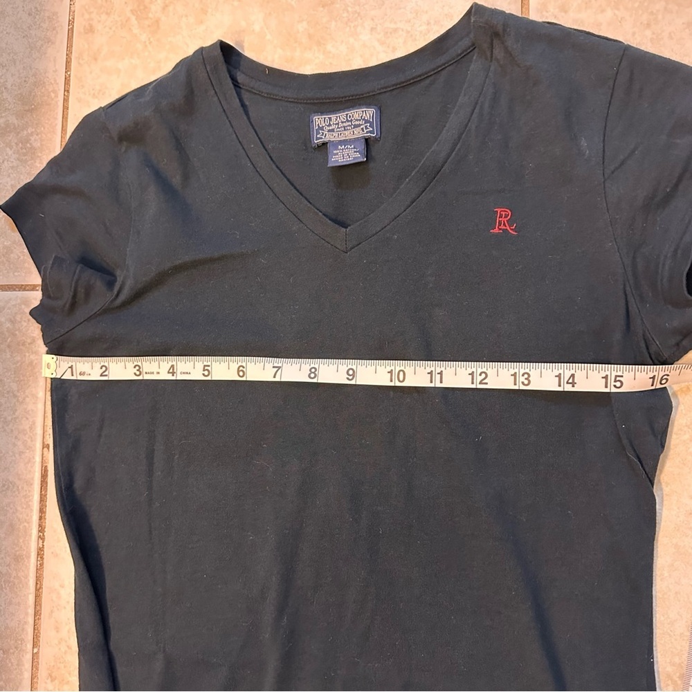 POLO Jeans Company Ladies V-neck Tee Black with Red Logo size Medium - Picture 6 of 6